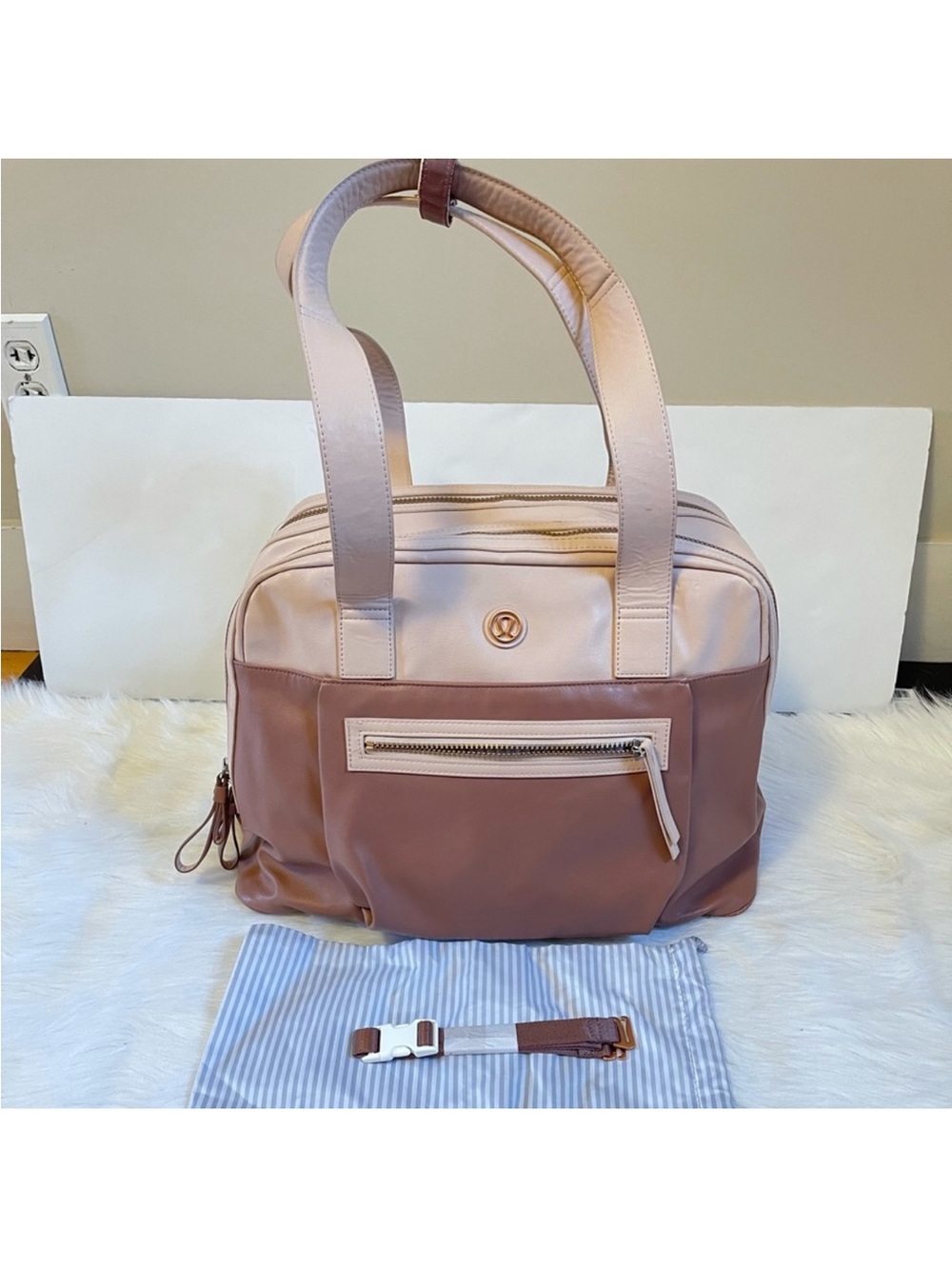 Lululemon daily gym bag